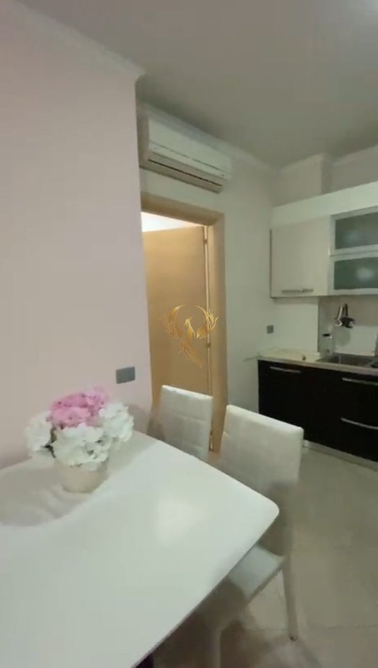 Jepet me qira apartment 2+1 Kompleksi Tower Bridge rruga e Dibres