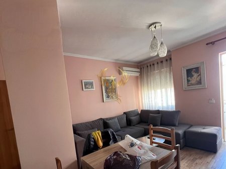 2+1+Bllk apartment for rent near Komuna e Parisit