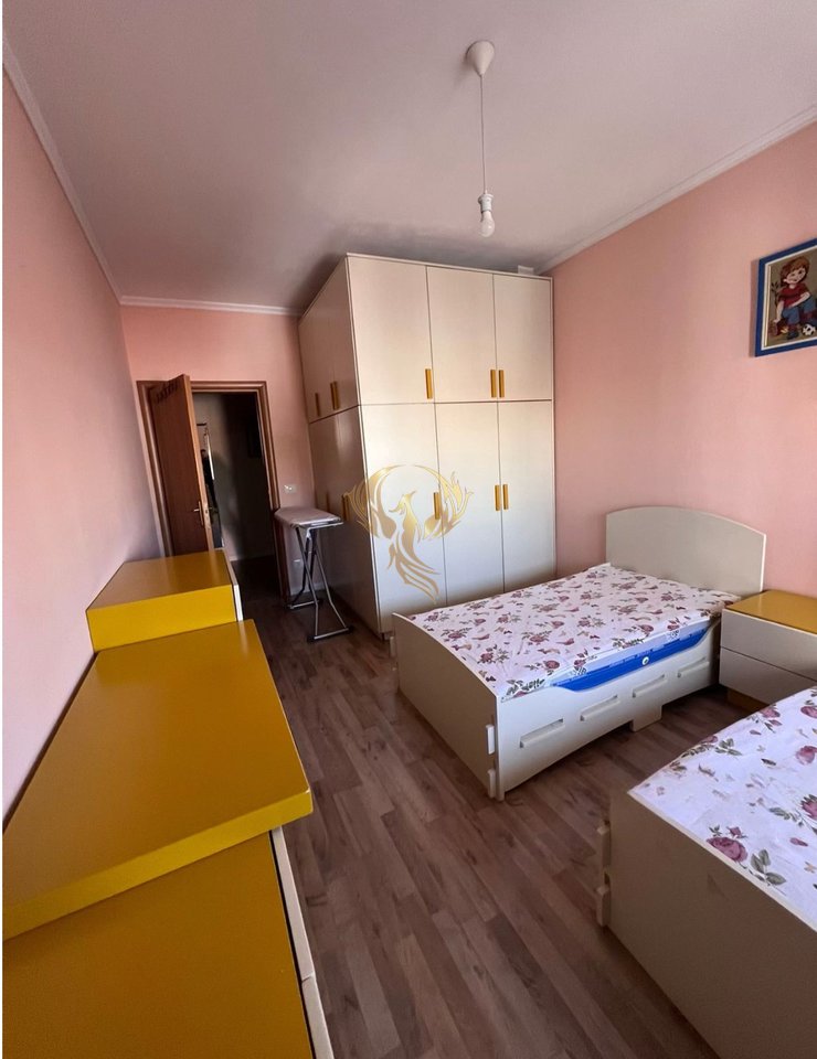 2+1+Bllk apartment for rent near Komuna e Parisit