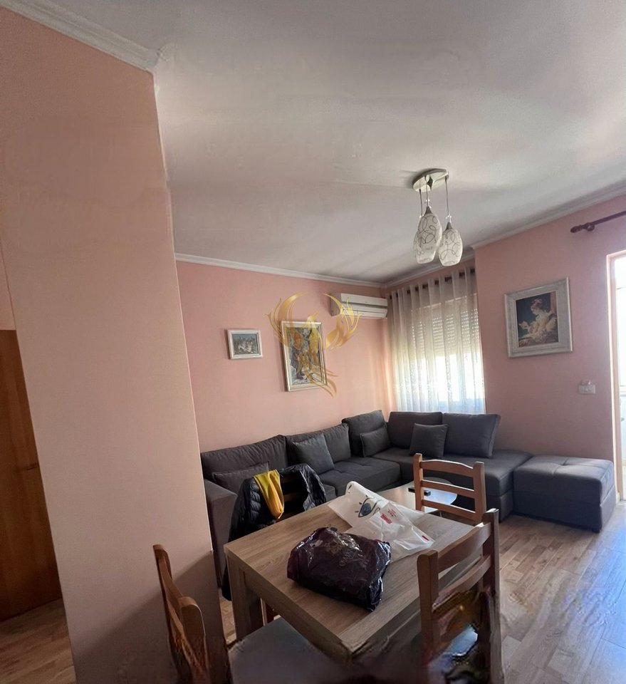 2+1+Bllk apartment for rent near Komuna e Parisit