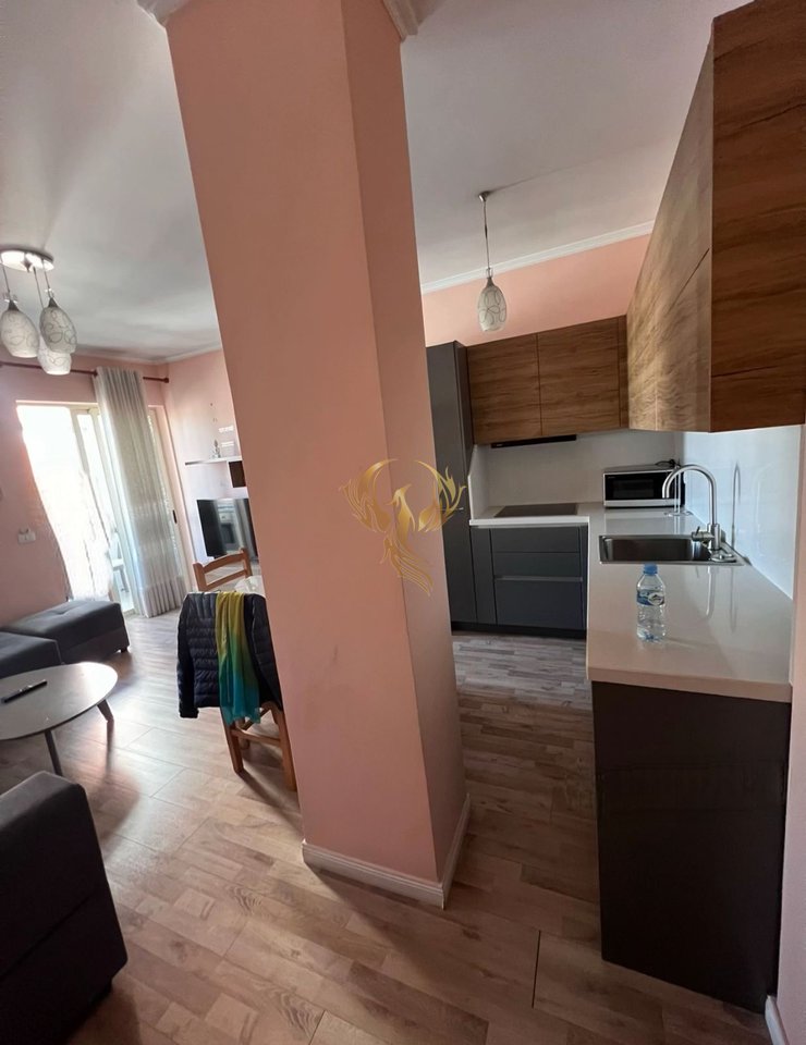 2+1+Bllk apartment for rent near Komuna e Parisit