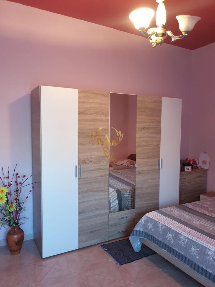 Jepet me qira shtëpi private 3+1+Oborr Stacioni i Trenit