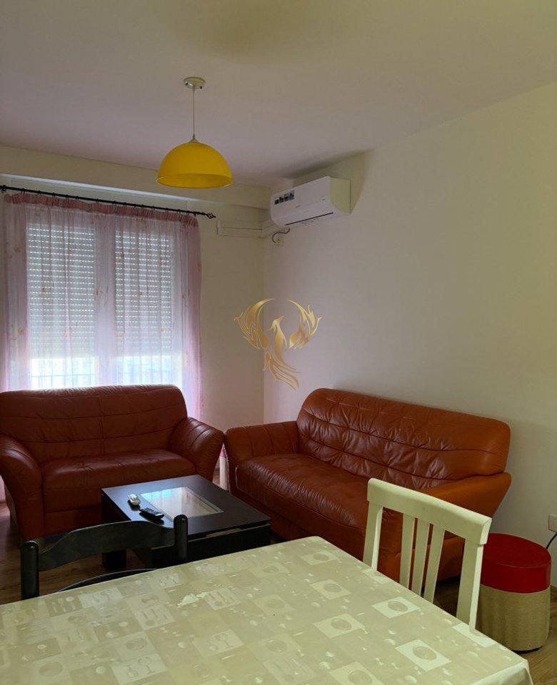 Jepet me qera apartament 1+1 qytet Studenti