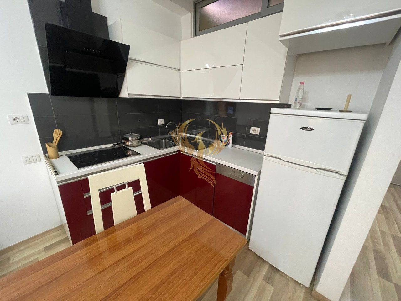 Jepet me qira Apartament 2+1 në Astir prane hotel Marinaj