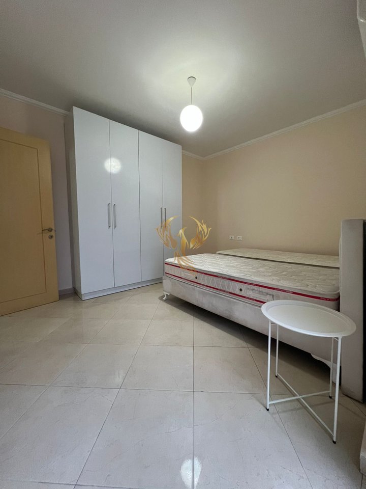 Jepet me qera apartament 1+1 Astir