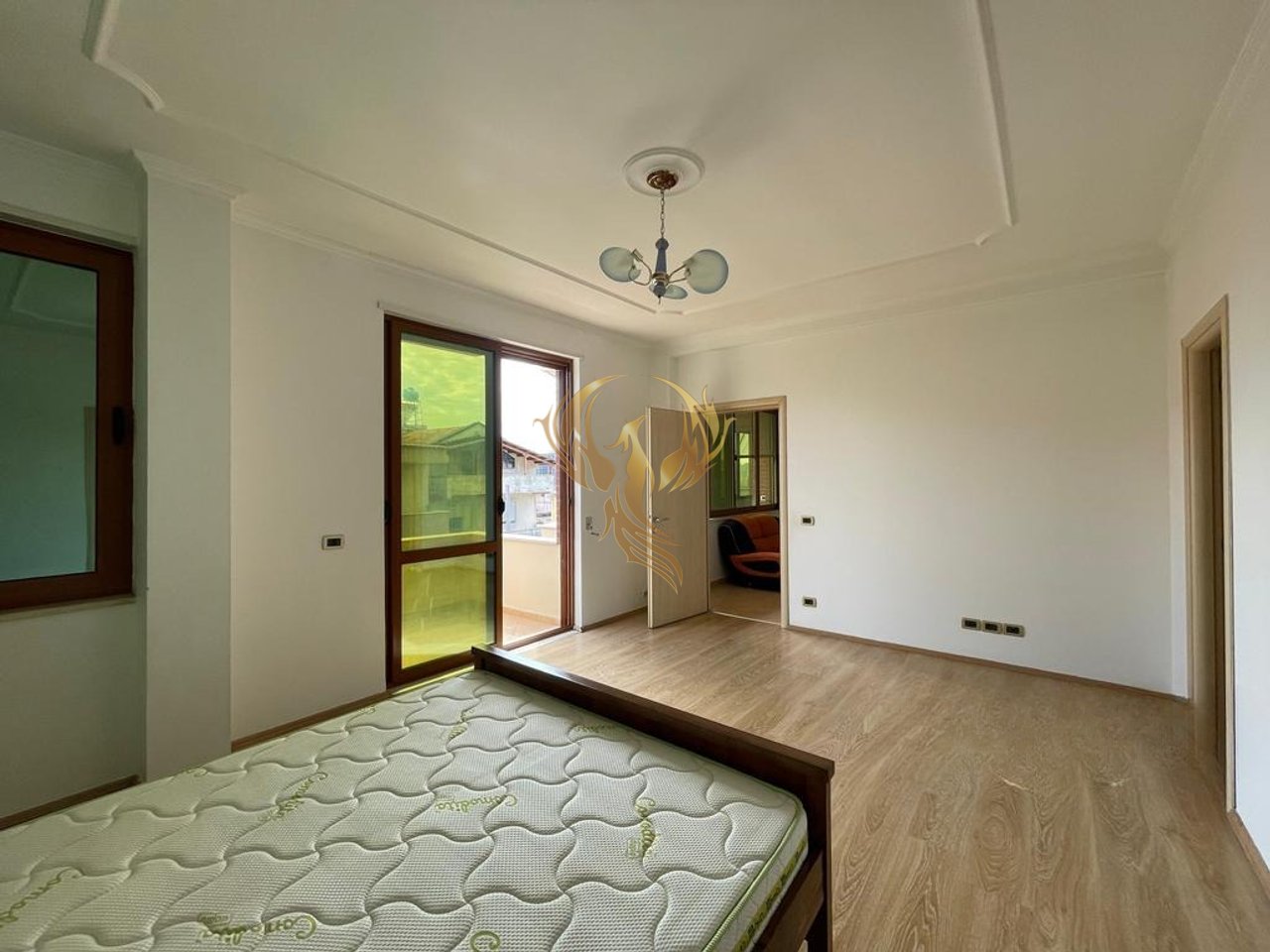 Jepet me qera Vile  3+1 te Kodra e Priftit