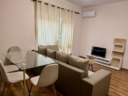 Appartamento 1+1 in affitto in Via Kavaja, Centro