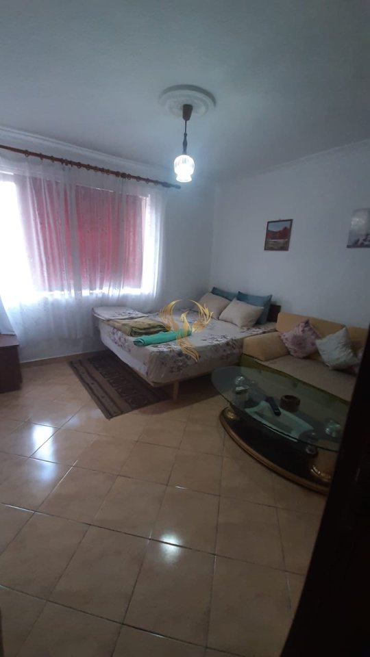 Jepet me qera apartament 1+1 tek Spitali Nënë Tereza përball Pediatris