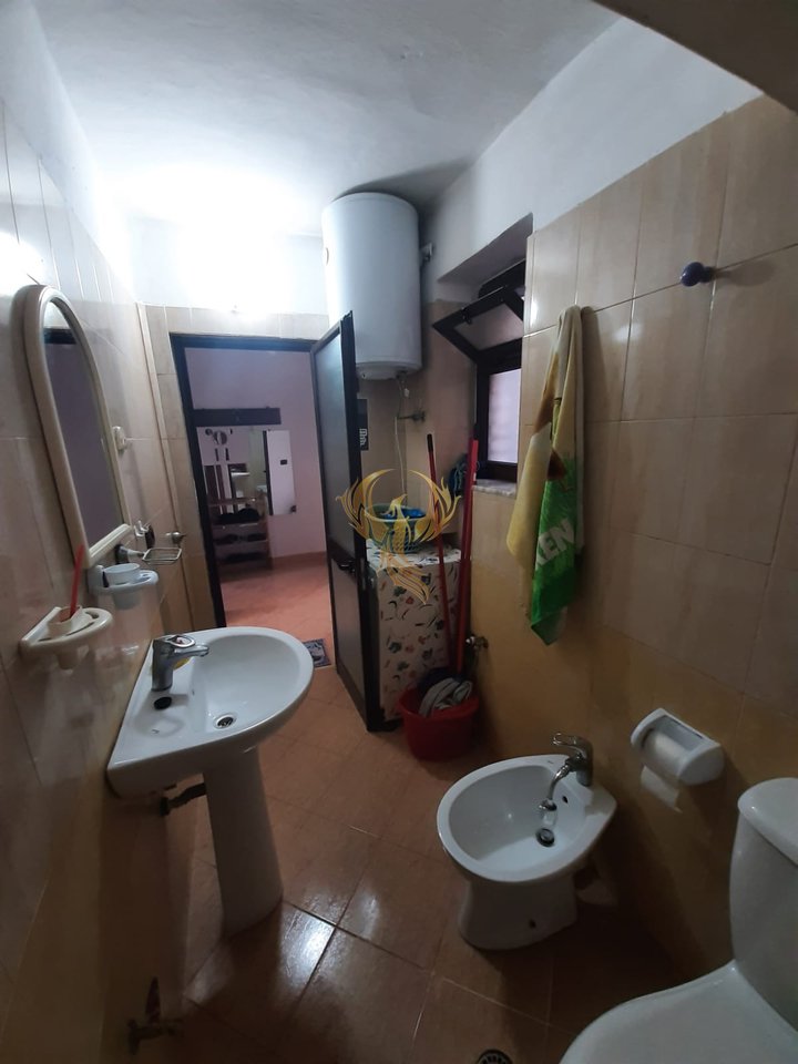 Jepet me qera apartament 1+1 tek Spitali Nënë Tereza përball Pediatris