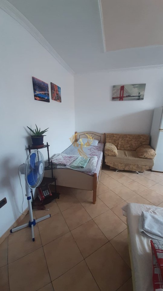 Jepet me qera apartament 1+1 tek Spitali Nënë Tereza përball Pediatris