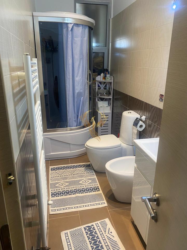 Shitet apartament 2+1 tek Rruga Mihal Grameno