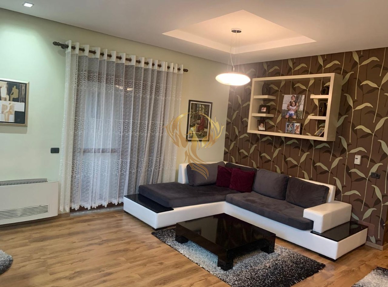 Shitet apartament 2+1 tek Rruga Mihal Grameno