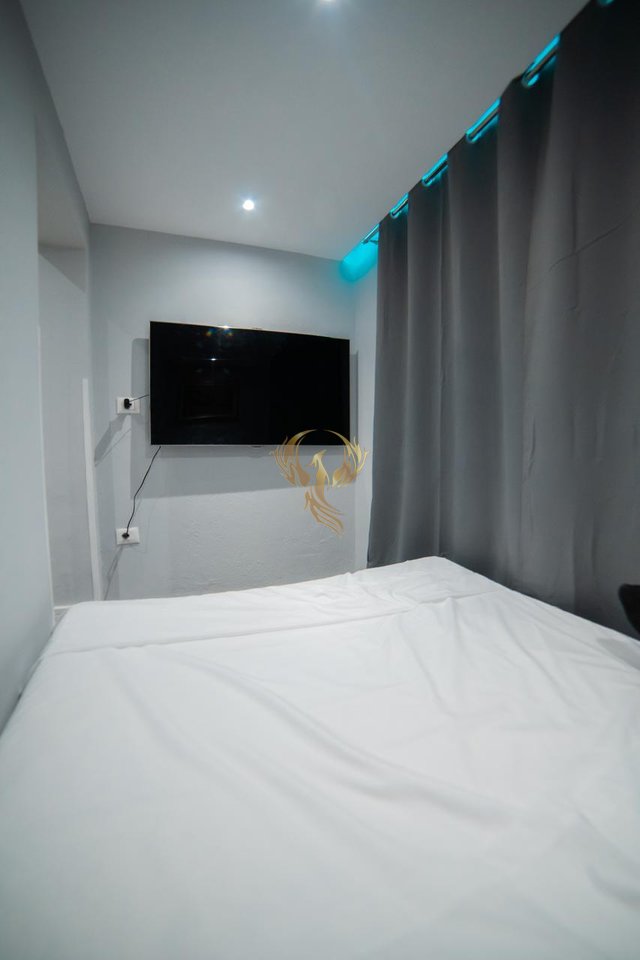 Jepet me qera Shtepi private 1+1 e adoptuar ne 2+1 tek 21 Dhjetori