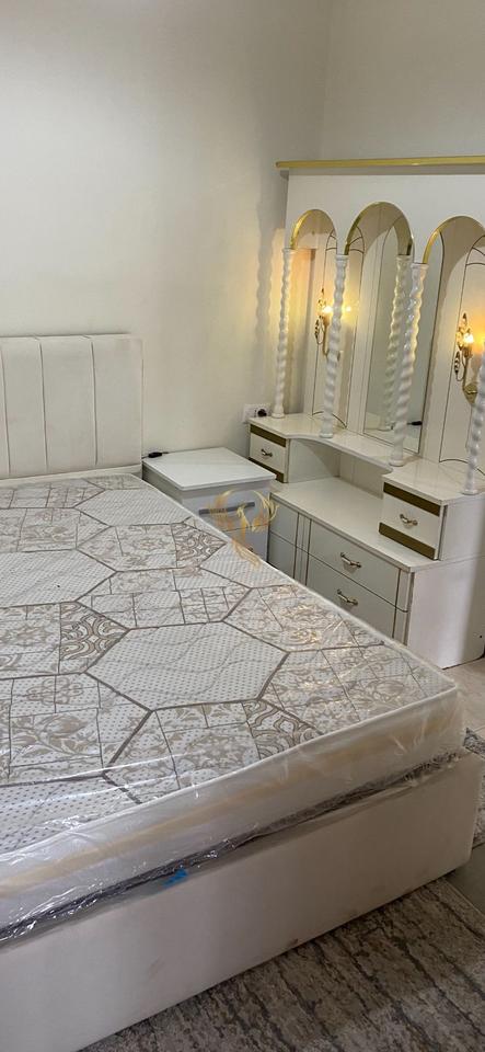 Jepet me qera apartament 1+1+ Ballkon ne Qender