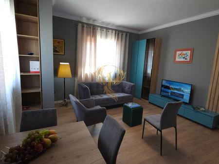 For rent: 1+1 entrance + Block near Pazari i Ri