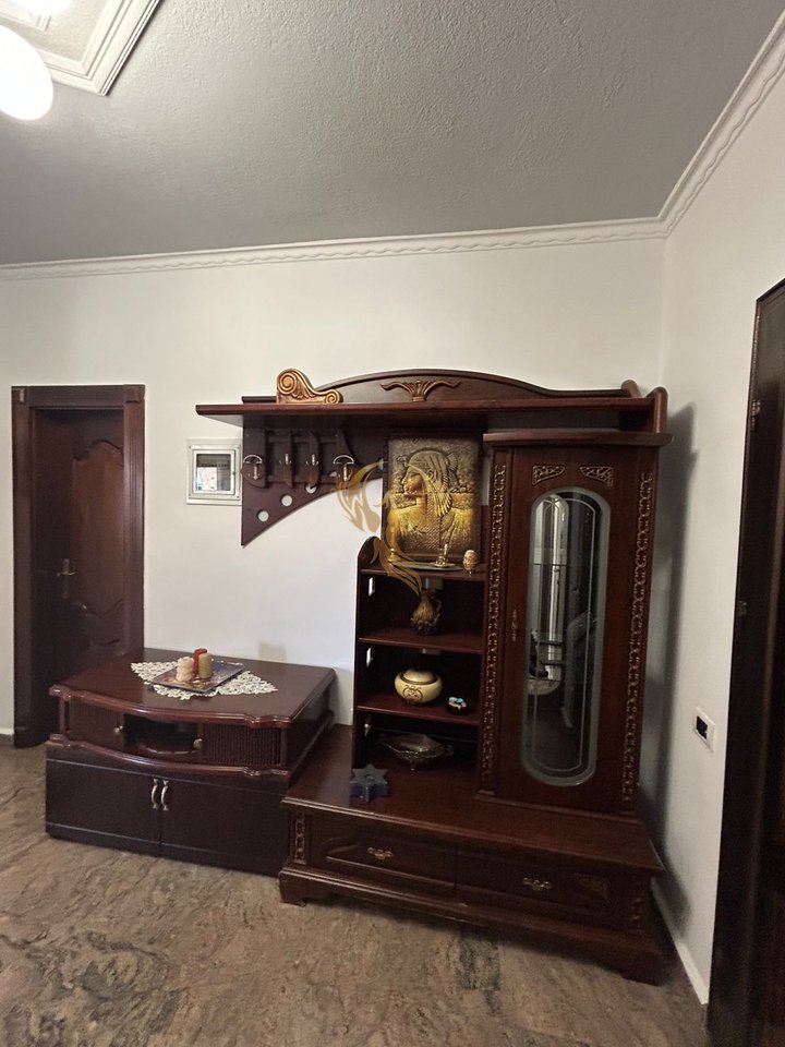 Jepet me qera apartament 2+1 +2Bllk tek BULEVARDI ZOGU 1