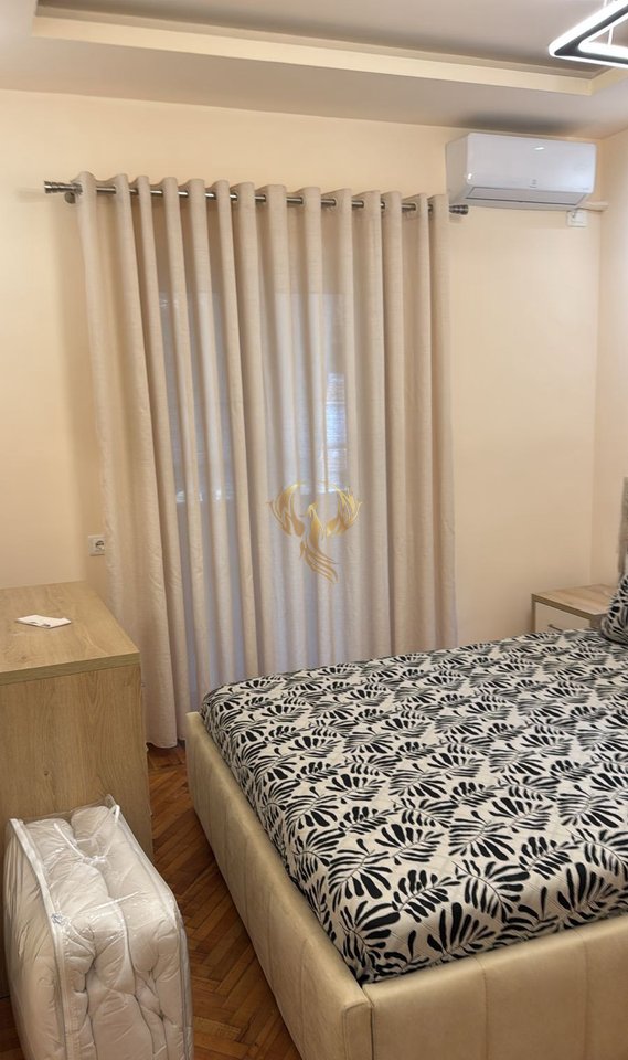 For rent 1+1 apartment with 2 balconies on Rruga e Dibres.