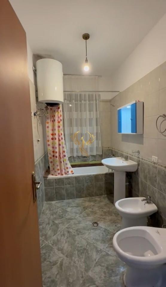 Jepet me qera apartament 1+1 ne  Astir prane 2 Rrotondove