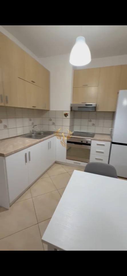 Jepet me qera apartament 1+1 ne  Astir prane 2 Rrotondove