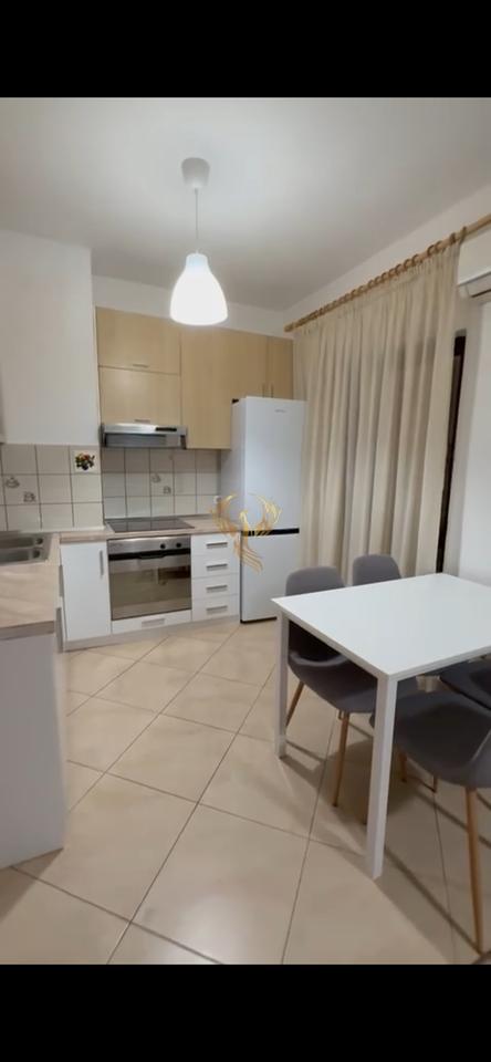 Jepet me qera apartament 1+1 ne  Astir prane 2 Rrotondove