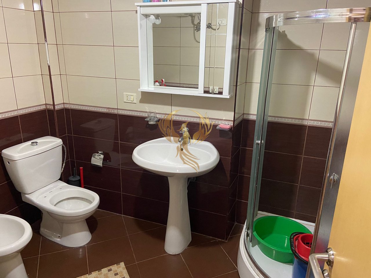 Jepet me qera apartament 1+1  Pallatet Agimi