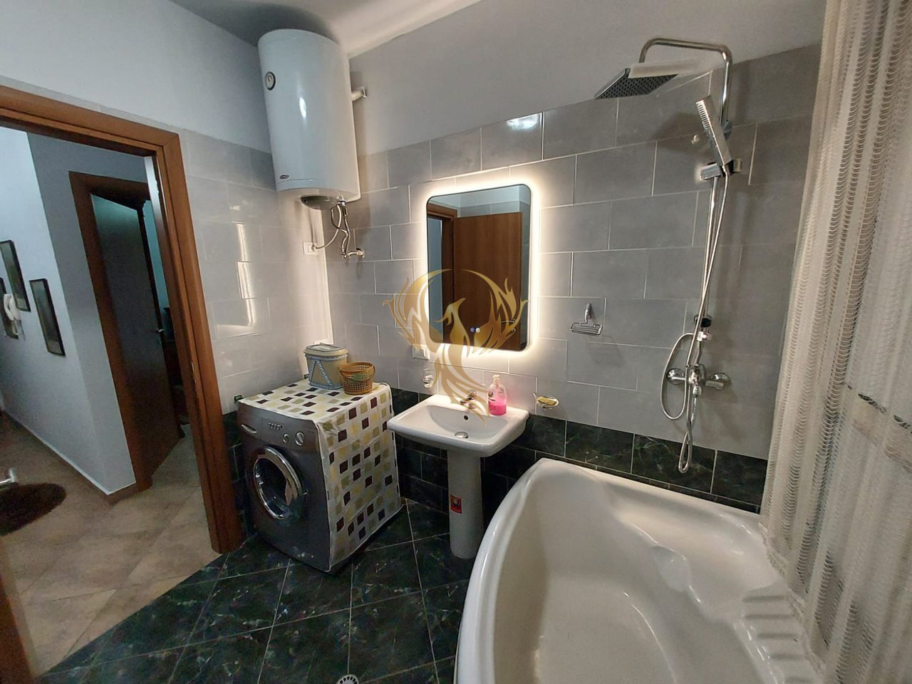 Appartamento 2+1+Bllk in affitto in Via Kavajes