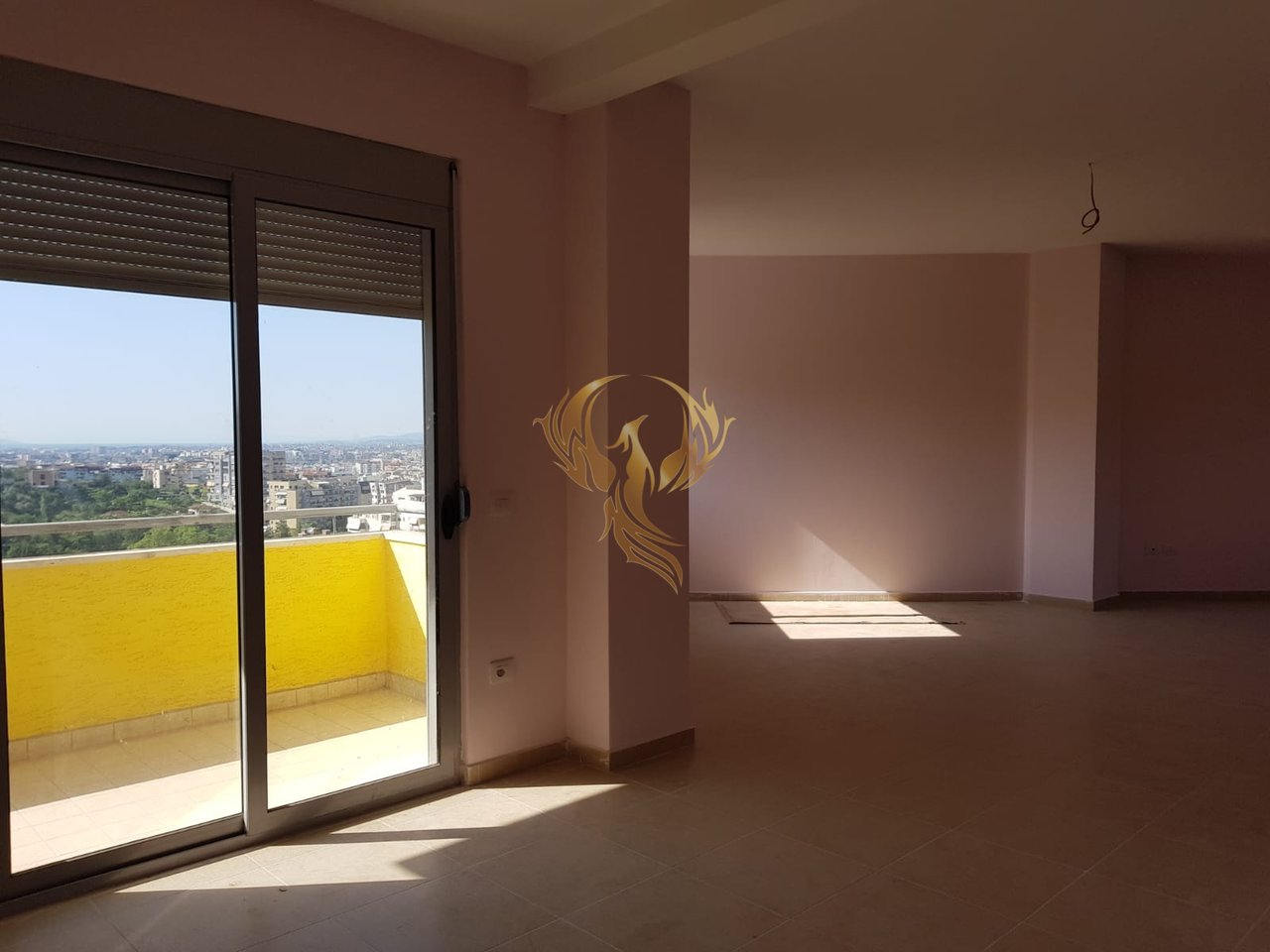 For rent: 3+1+3+3Bllk apartment near the Artificial Lake.