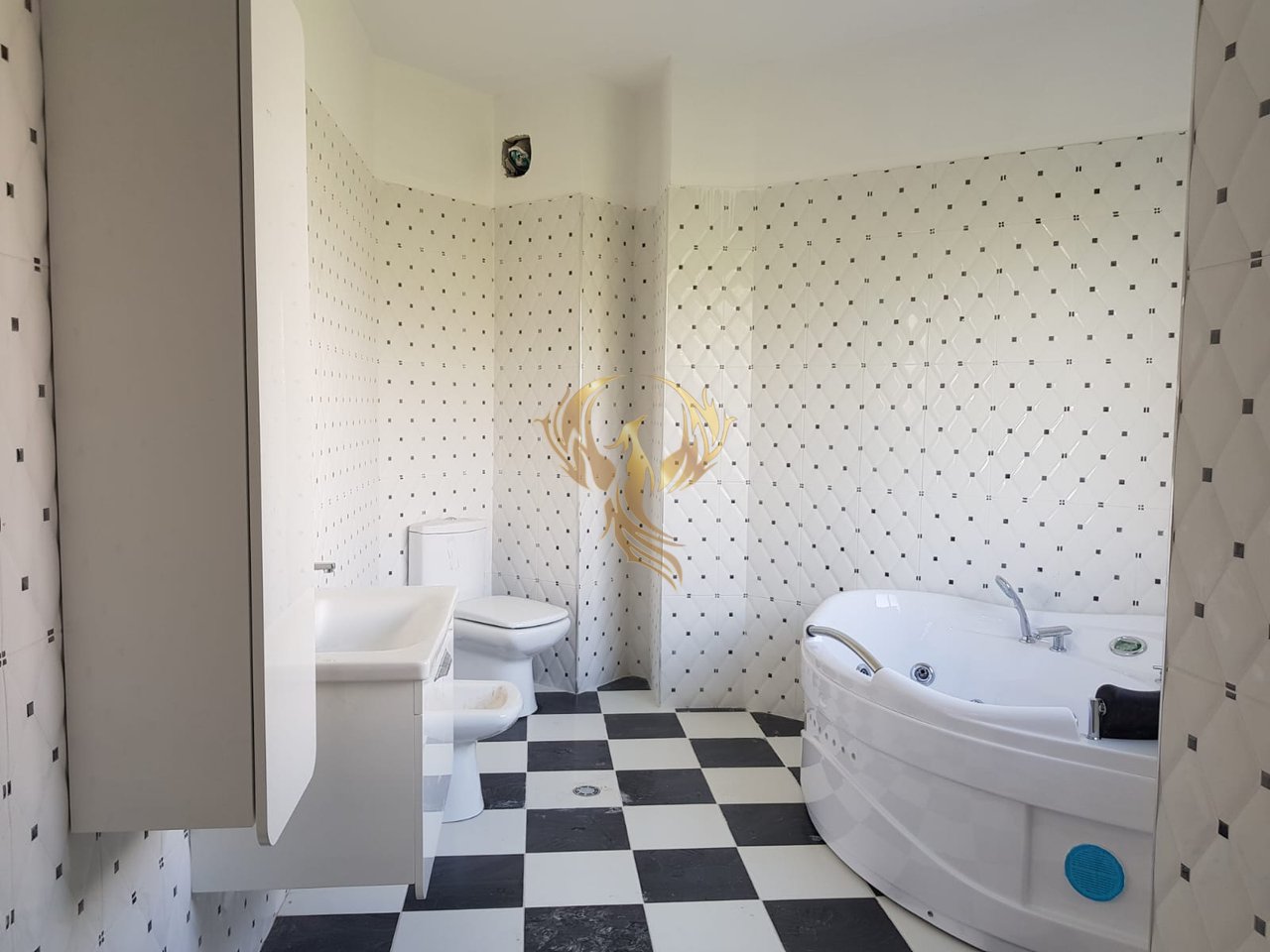 For rent: 3+1+3+3Bllk apartment near the Artificial Lake.