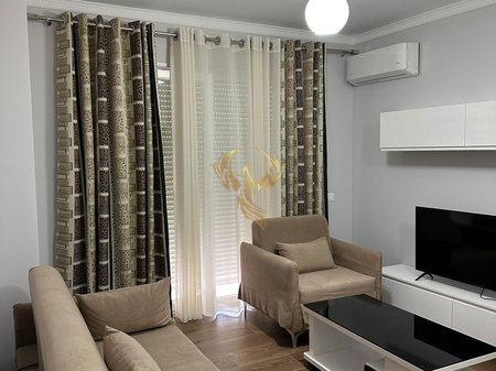 Jepet me Qera Apartament 1+1 ne Astir