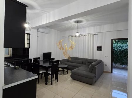 Affittasi ingresso 1+1 alle Vilat Gjermane