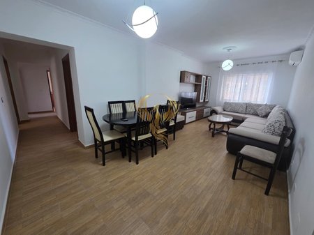 Appartamento 4+1+2 in affitto in Via Mine Peza