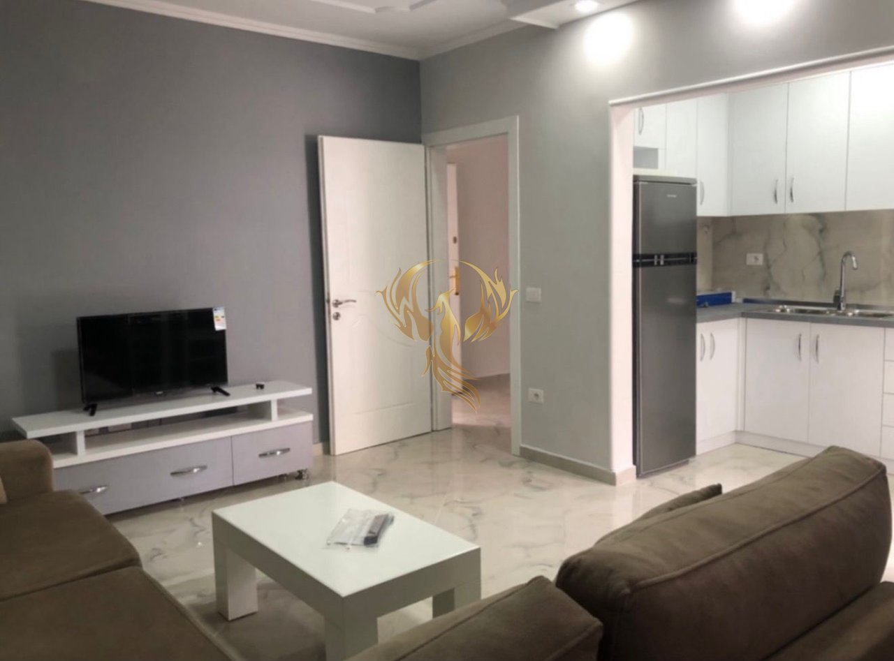 Jepet me qera apartament 1+1 tek Xhamlliku