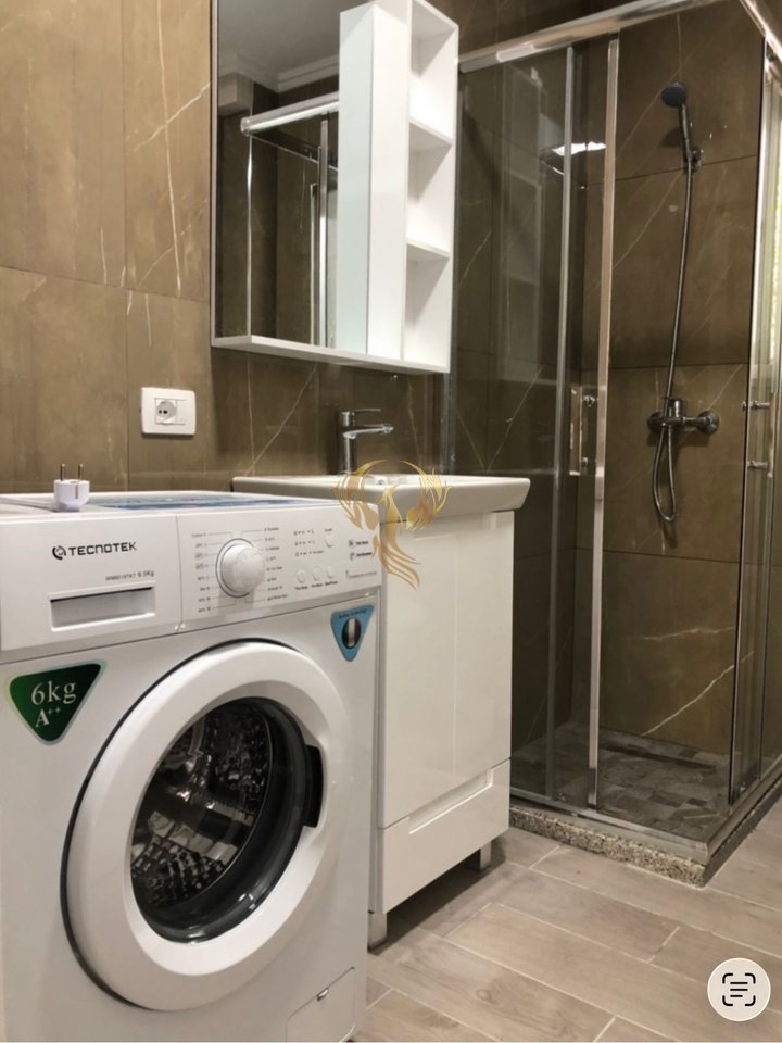 Jepet me qera apartament 1+1 tek Xhamlliku