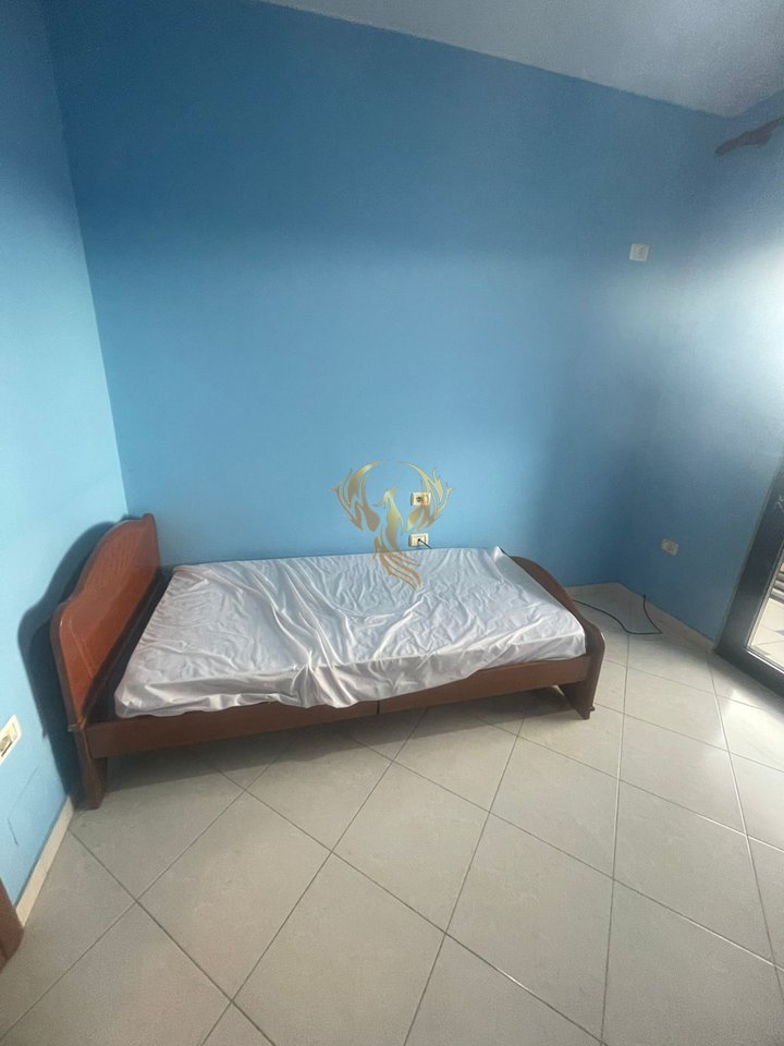 Affittasi appartamento 2+1+2 ad Astir vicino a 2 rotatorie.