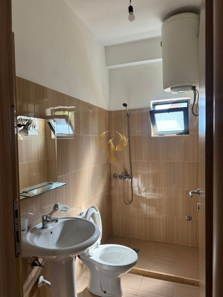 Affittasi ingresso 1+1 a Xhamllik