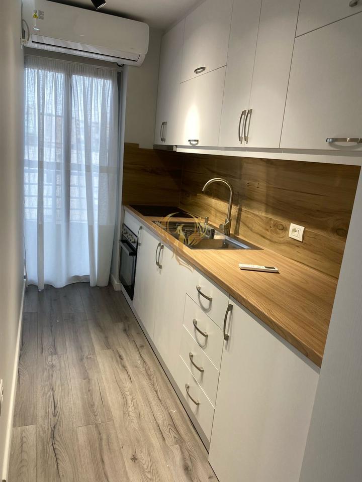 Appartamento 1+1 in affitto a Komuna Parisit