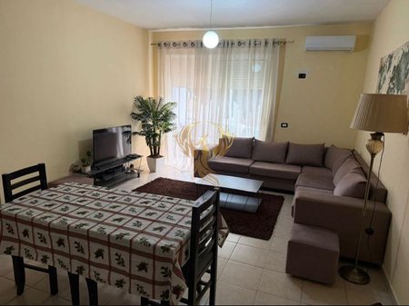 Jepet me qira Apartment 2+1+2 te Liqeni i Thate