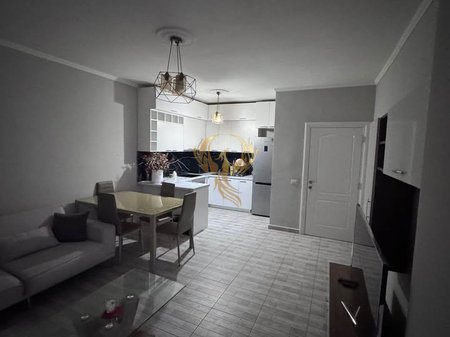 Appartamento 2+1 in affitto ad Astir