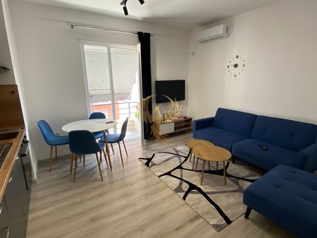 Jepet me qera apartament 1+1 ne Selite