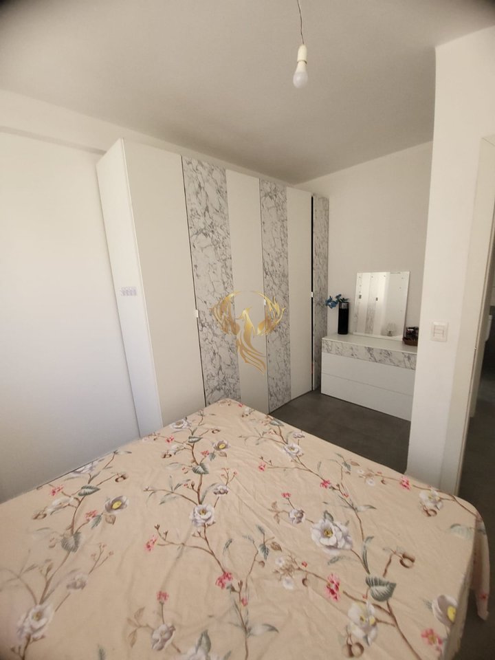 Jepet me Qera Apartament 2+1 ne Shkoze