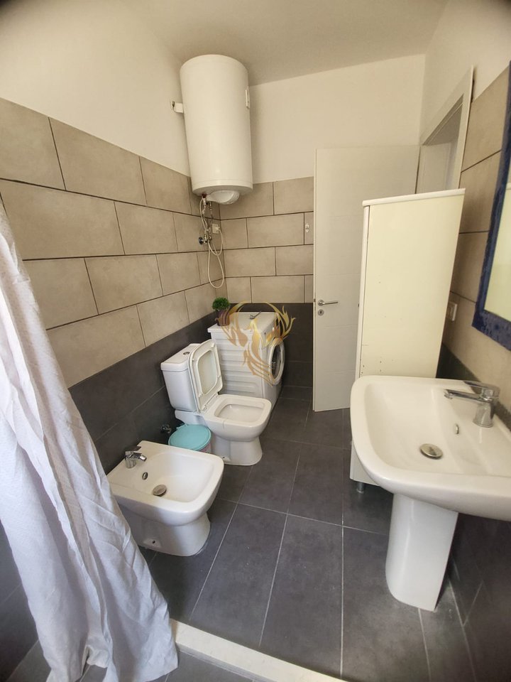 Jepet me Qera Apartament 2+1 ne Shkoze