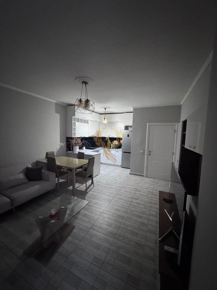 Appartamento 2+1 in affitto ad Astir