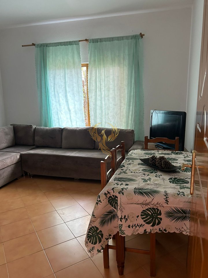 Jepet me Qera Hyrje 1+1 ne Astir