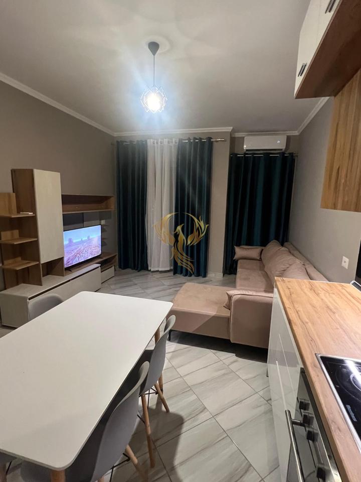 Jepet me Qera Apartament 2+1 ne Institut