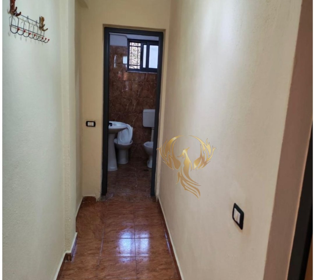 Jepet me qira Hyrje 1+1 ne Astir