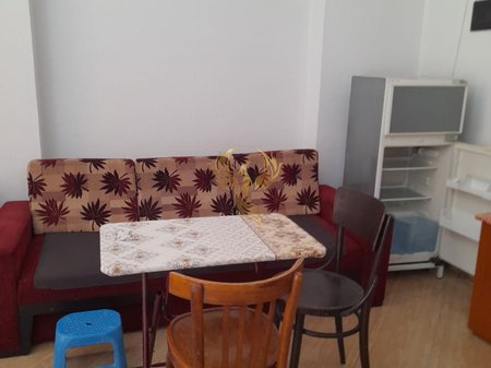 Monolocale in affitto a Bulevardi i Ri