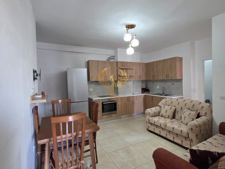 Jepet me Qera Apartament 2+1 ne Astir