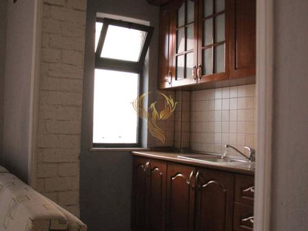 Jepet me qira Apartament 1+1 tek Materniteti i Ri