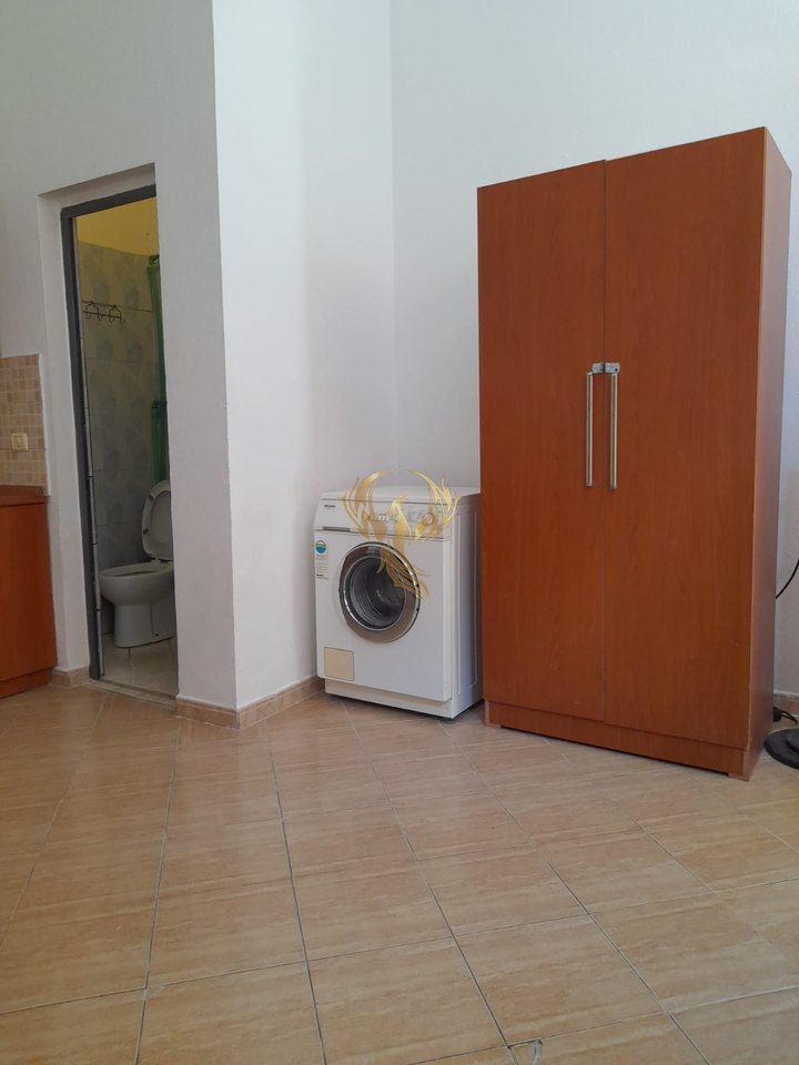 Monolocale in affitto a Bulevardi i Ri