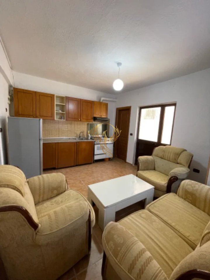 Jepet me Qera Hyrje 1+1 ne Ali Dem